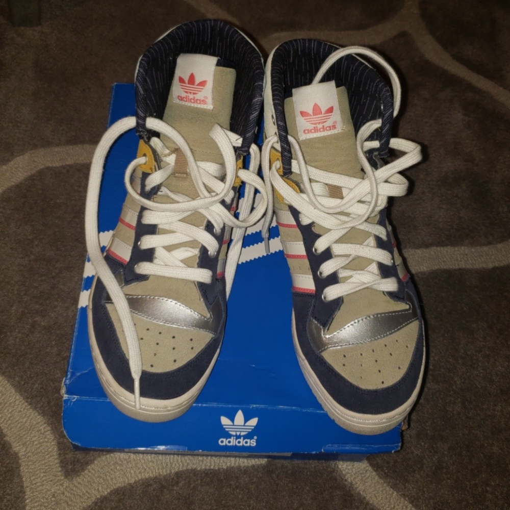 Addidas Rivalry Hi
